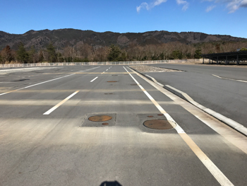 Undulated asphalt road